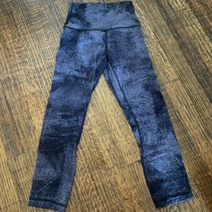 🍇LULULEMON CROP LEGGINGS🍇